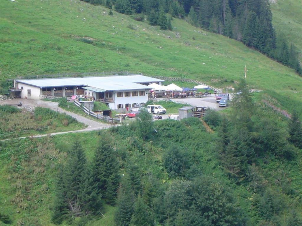 Haus Laerchenhof Villa Holzgau Bagian luar foto